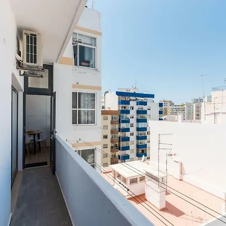 Lovelystay - Design Riverview City Centre * Portimao