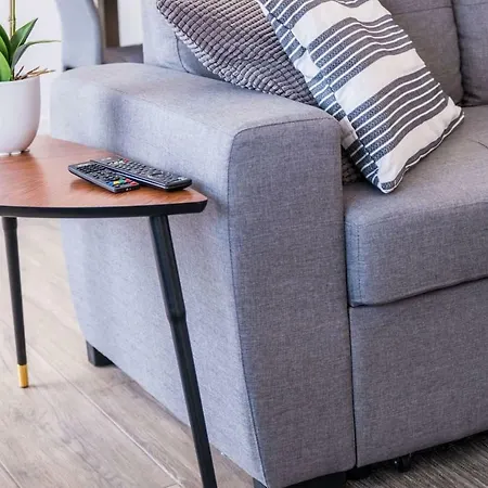 Lovelystay - Design Riverview City Centre Apartment *