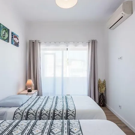 Lovelystay - Design Riverview City Centre Apartment Portimao